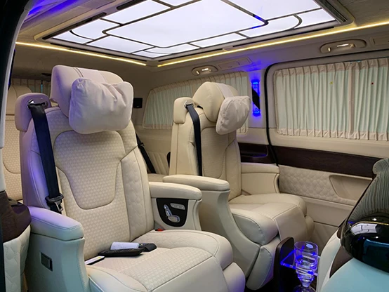 التخصيص الداخلي للسيارة Mercedes-Benz V250