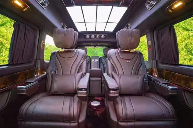 سيارة مرسيدس بنز V260L Top Custom ذات السبعة مقاعد فاخرة ، Ketti Everest Triu...