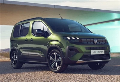 يتوفر إصداران من خريطة Peugeot E-Rifter الرسمية للإصدار.