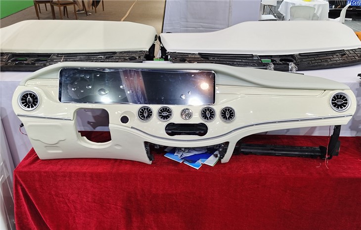 Replacement And Upgrade Of Car Interior Accessories Dashboard Assembly For Mercedes-Benz Vito V250 And V260